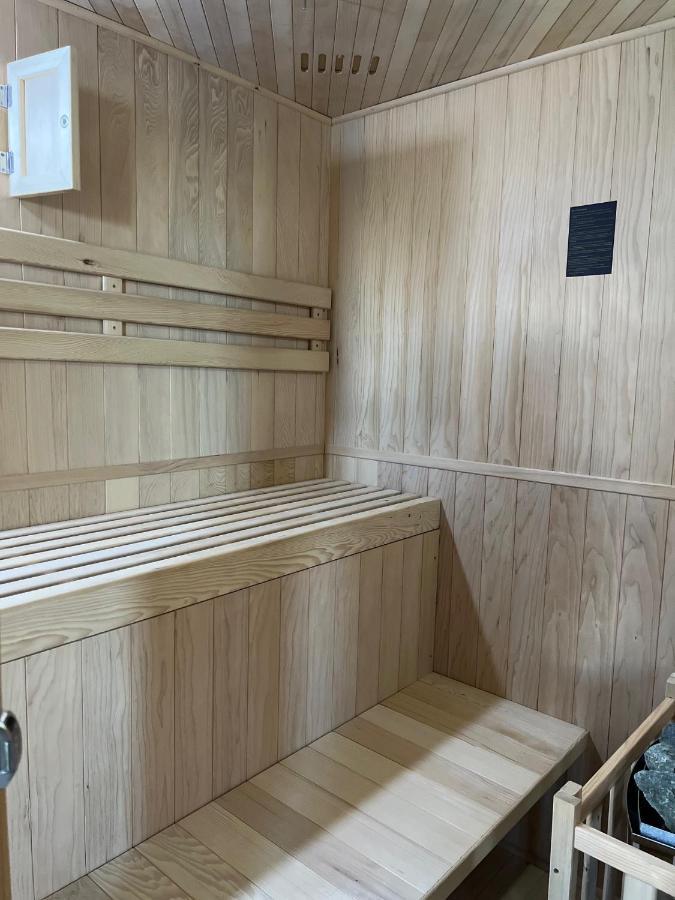 Chalet Biene - Swiss Alp Chalet With Sauna And Jacuzzi Ulrichen Exterior photo